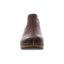 Dansko Makara Brown Waxy Milled 10 Dansko Makara Brown Waxy Milled -Dansko 9607785300 VF1