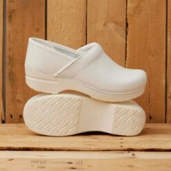 Dansko Professional White Box 15 Dansko Professional White Box -Dansko HeritagePDPProWhite3 0070a2d2 52ab 404d 8e58 b6580f2f5286